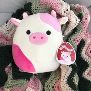 Squishmallow 8” Caedyn cow
